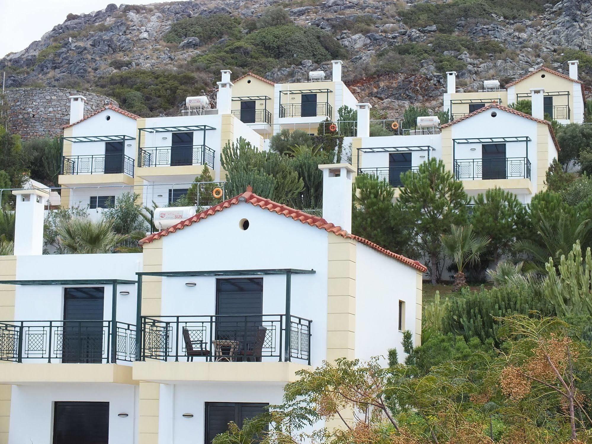 خيرسونِسوس Golden Villas - Hotel Apartments & Villas المظهر الخارجي الصورة