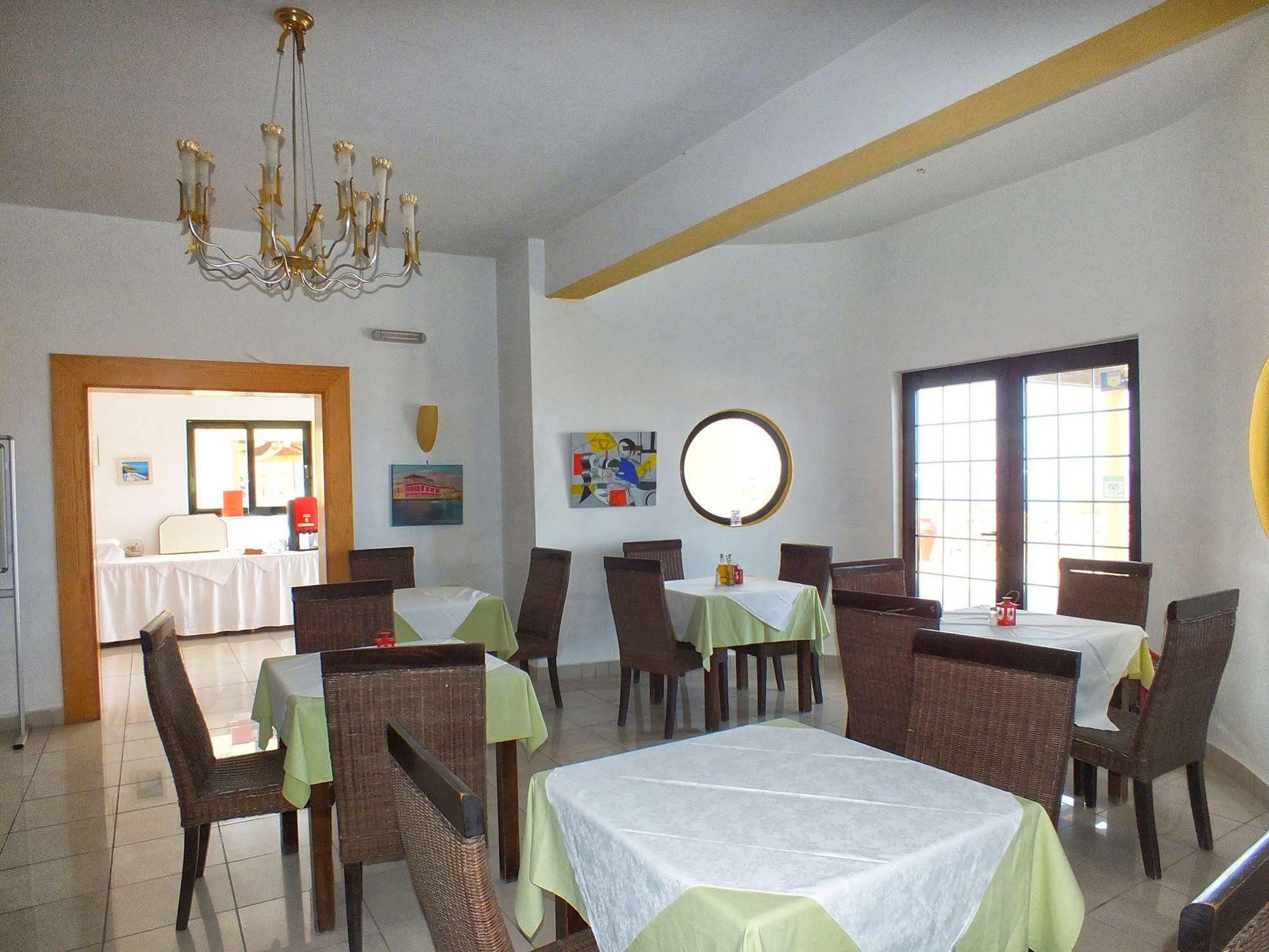 خيرسونِسوس Golden Villas - Hotel Apartments & Villas المظهر الخارجي الصورة