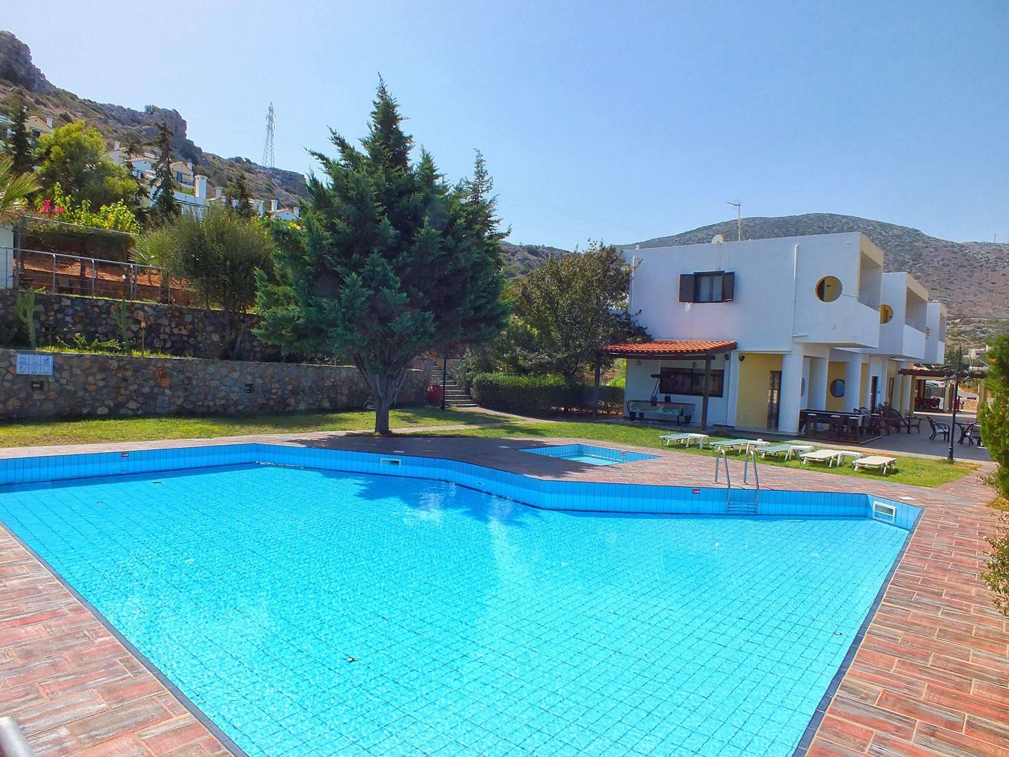 خيرسونِسوس Golden Villas - Hotel Apartments & Villas المظهر الخارجي الصورة